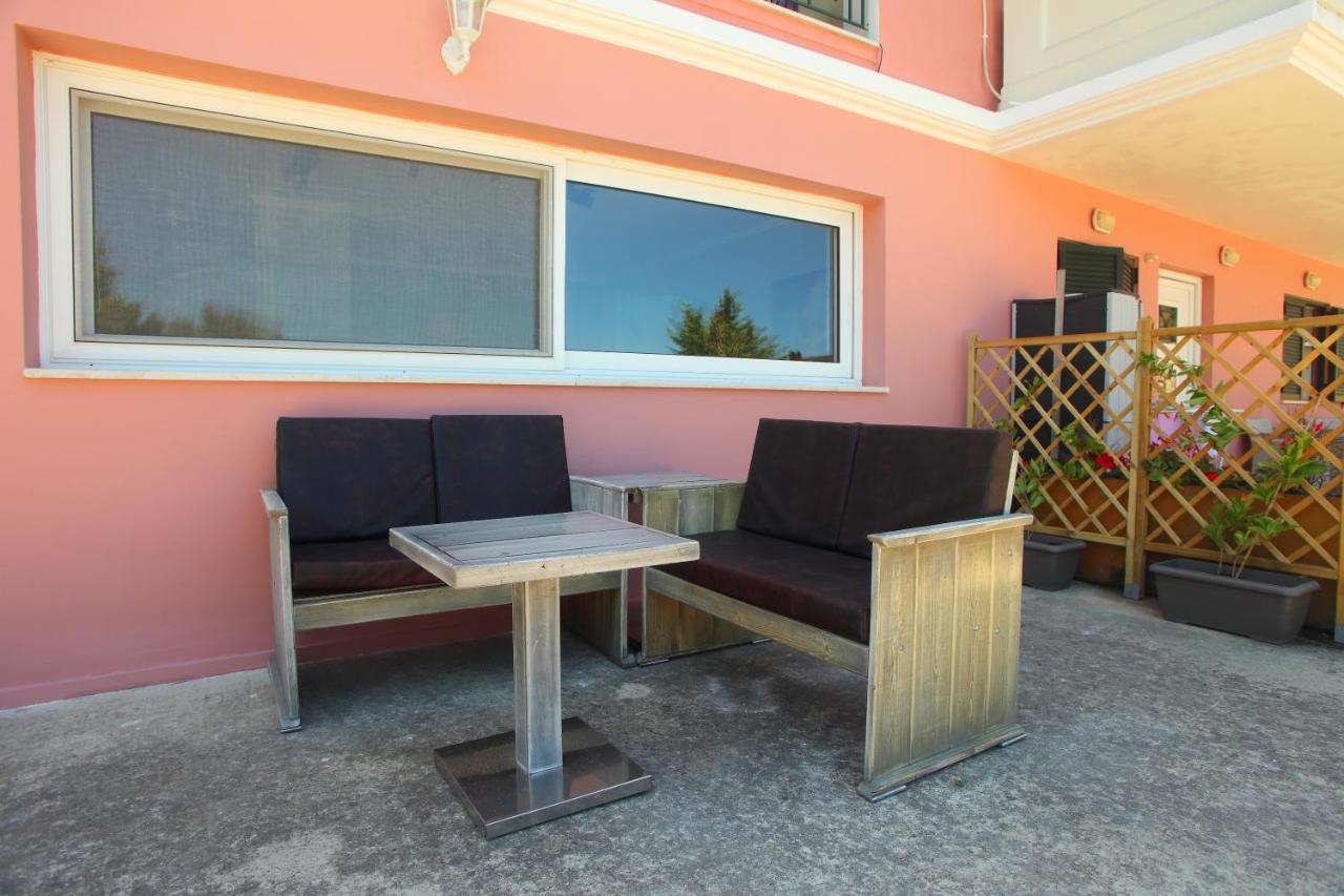 Suite Junior Frinion Exterior photo